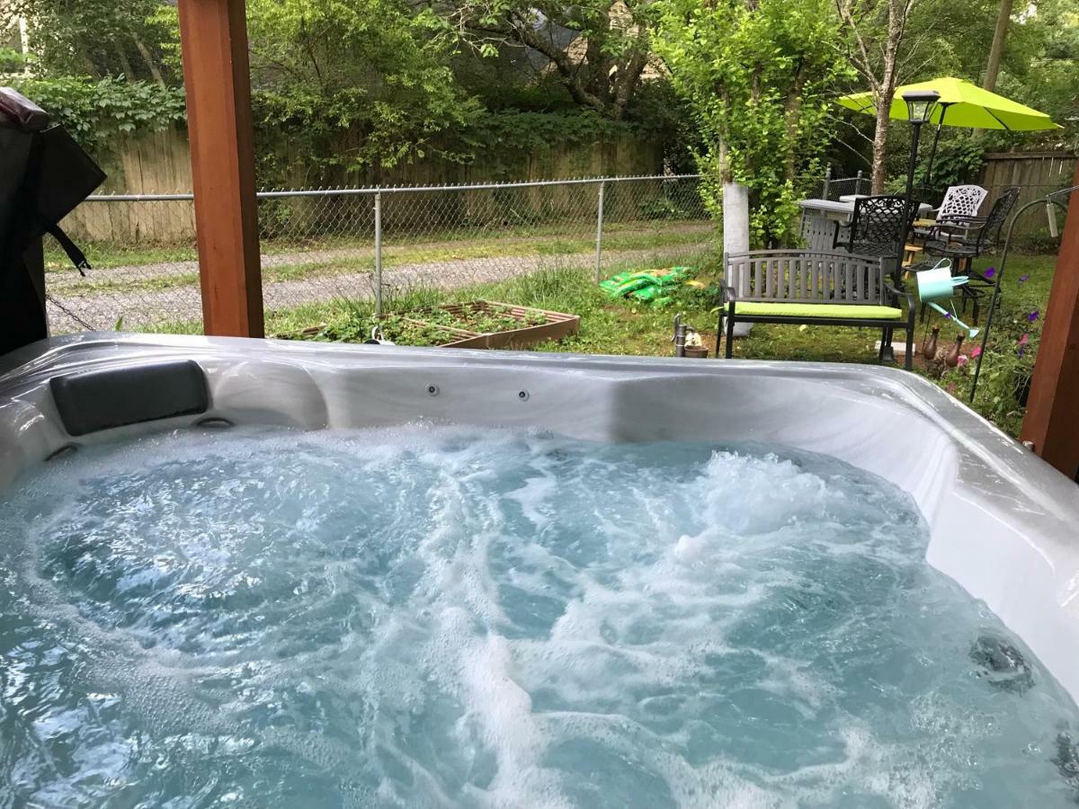 Ed & Rosie'S Place Hotell Black Mountain Exteriör bild