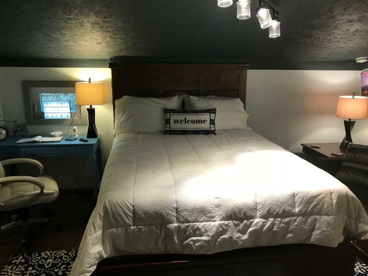 Ed & Rosie'S Place Hotell Black Mountain Exteriör bild
